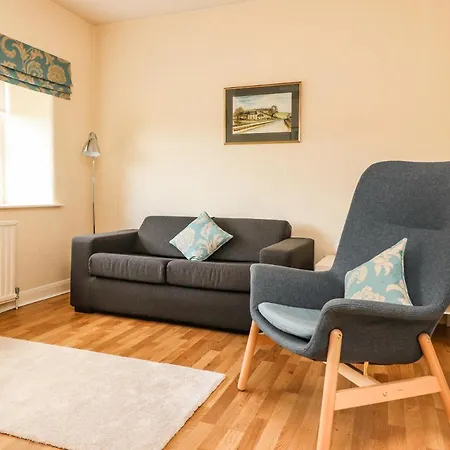 Grange House Tatil Evi